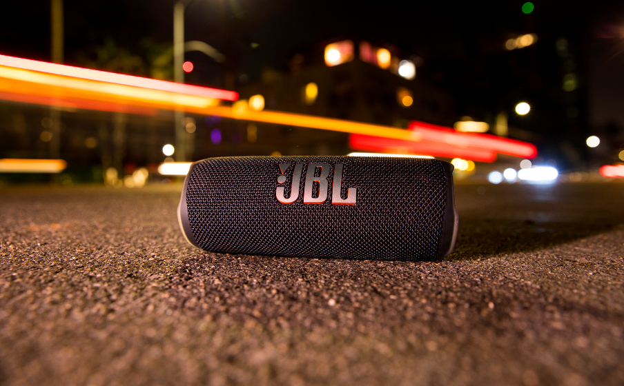 JBL Flip 6 Bluetooth Speaker